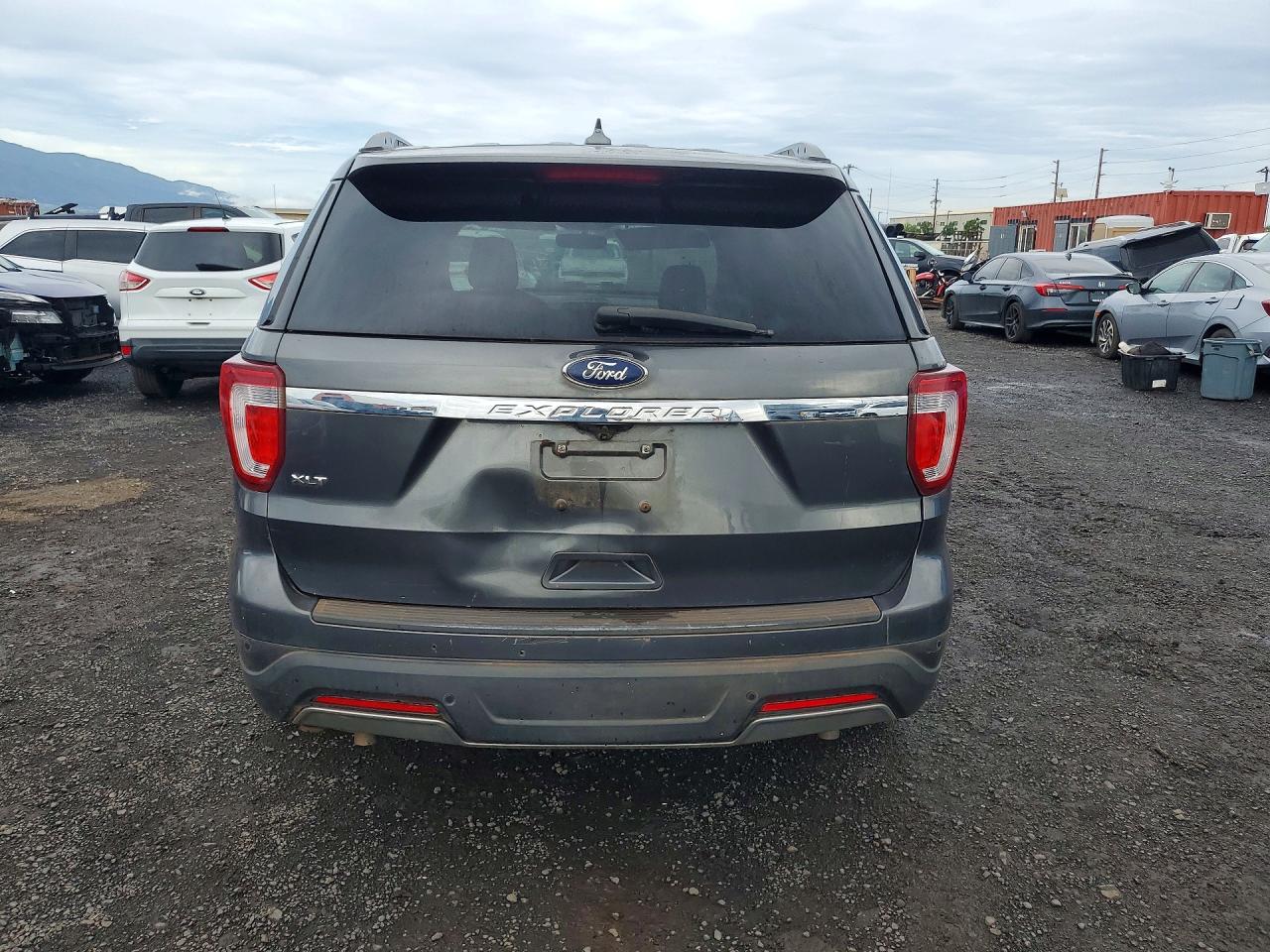 2019 FORD EXPLORER XLT photo 11