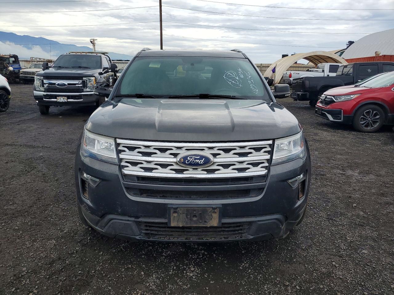 2019 FORD EXPLORER XLT photo 9