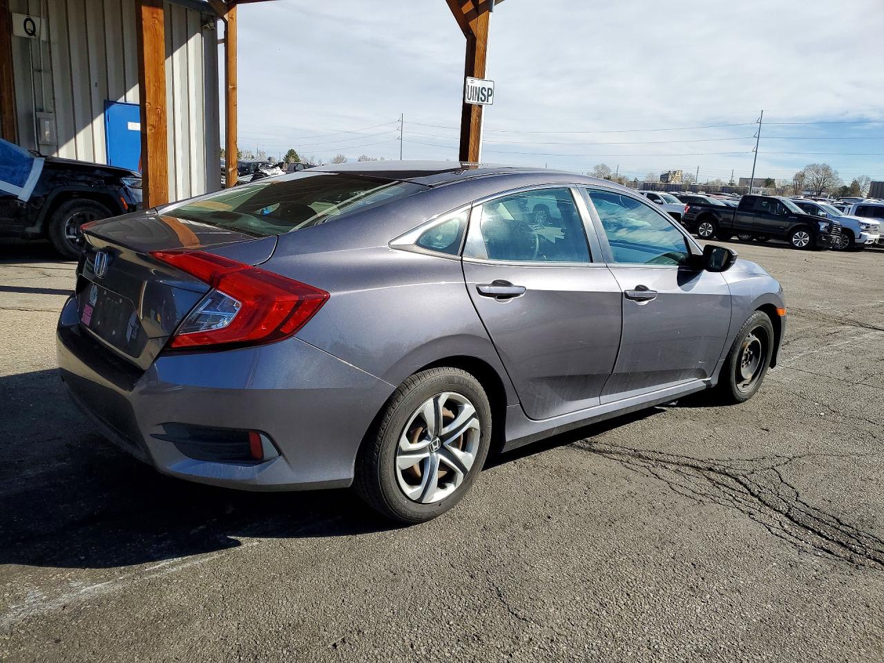 2017 HONDA CIVIC LX photo 3