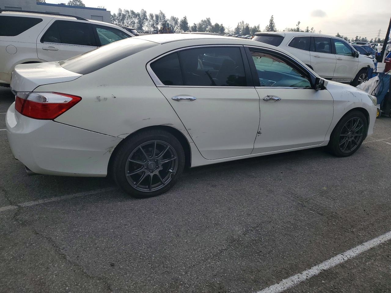 2015 HONDA ACCORD LX photo 3
