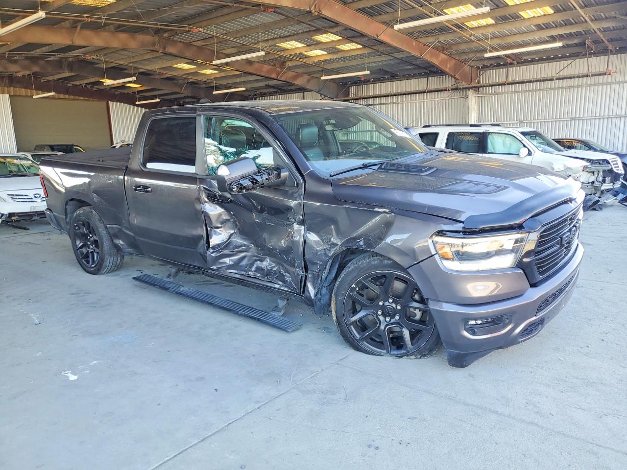 2023 RAM 1500 LARAMIE photo 7