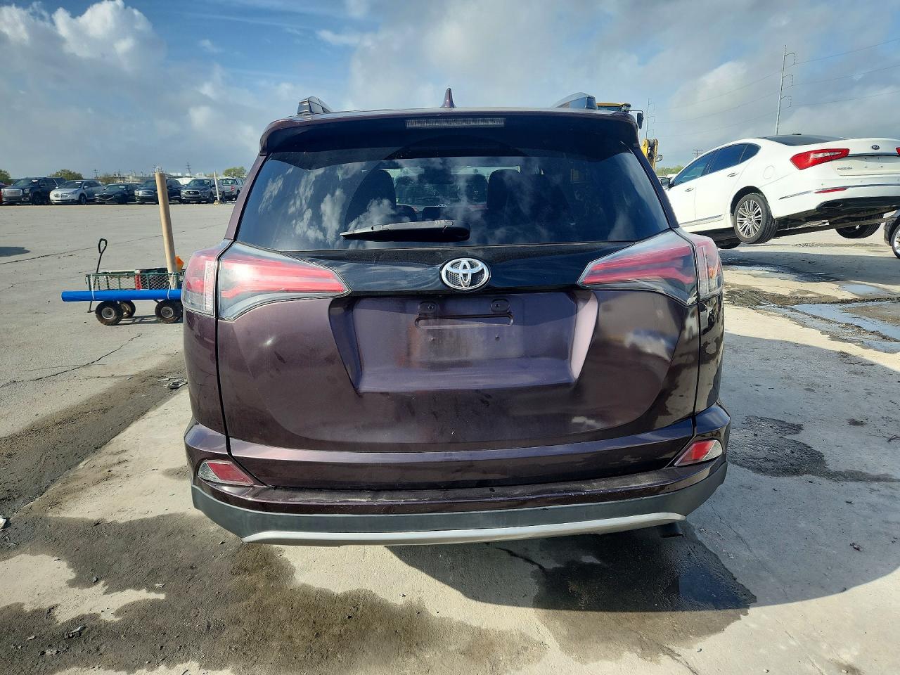 2018 TOYOTA RAV4 SE photo 21
