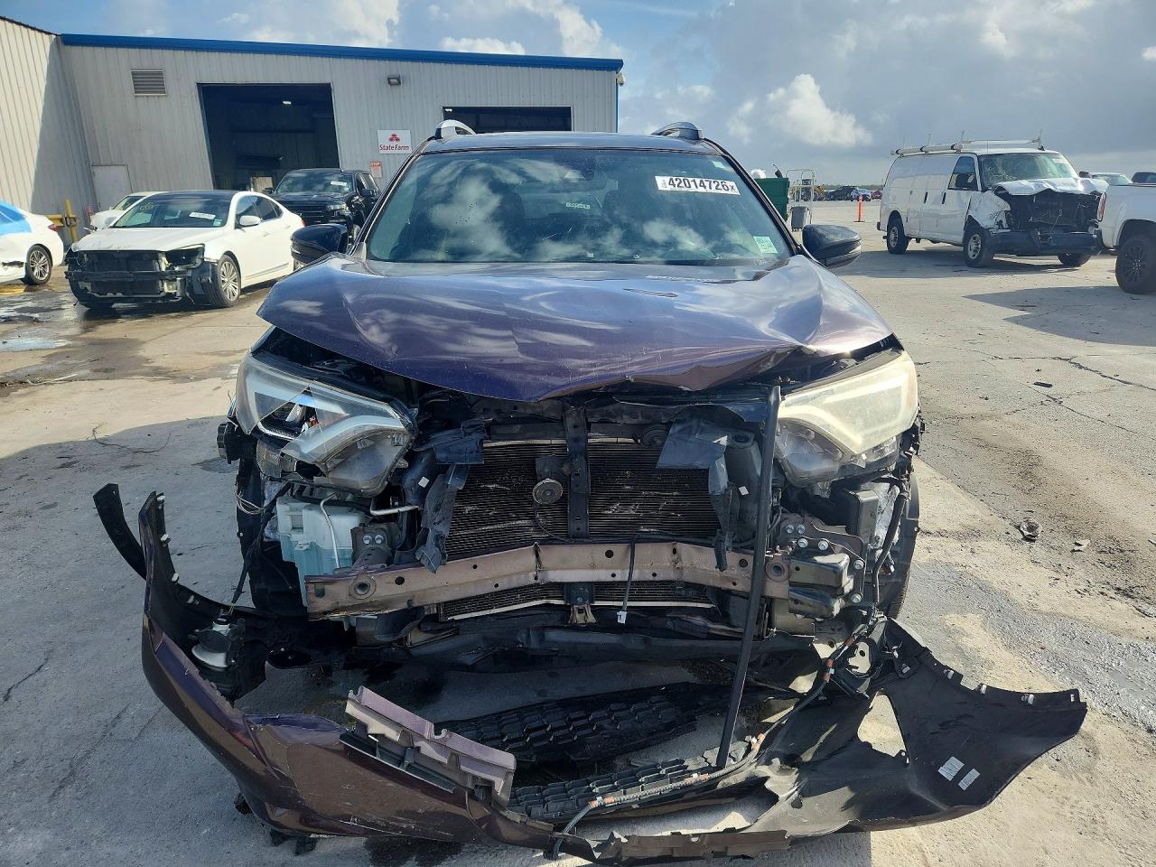 2018 TOYOTA RAV4 SE photo 17