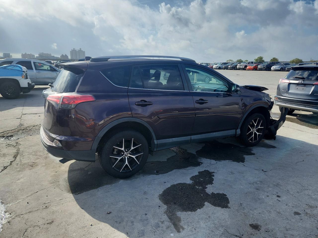 2018 TOYOTA RAV4 SE photo 9