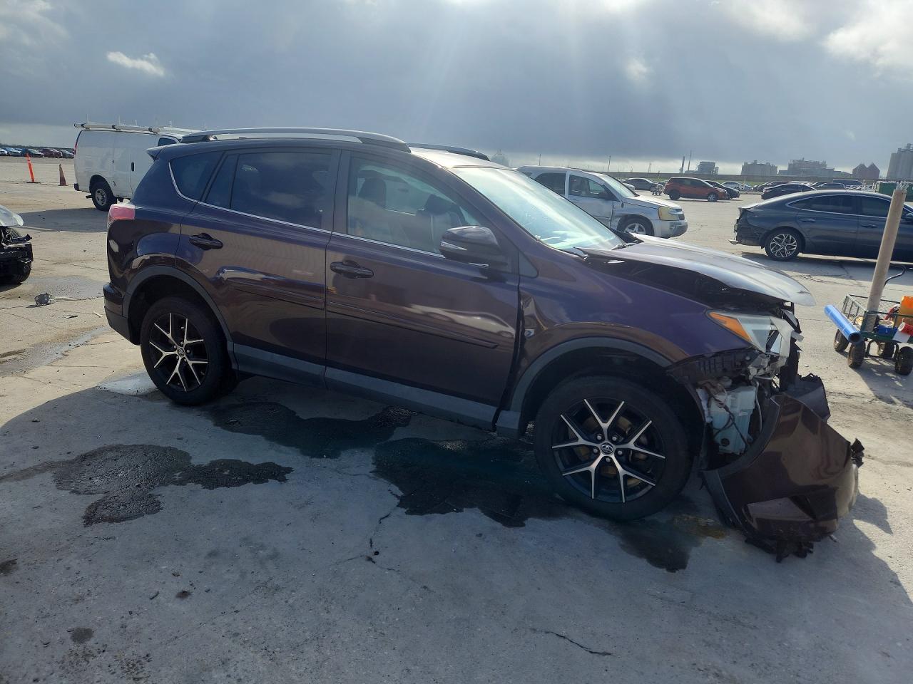 2018 TOYOTA RAV4 SE photo 13