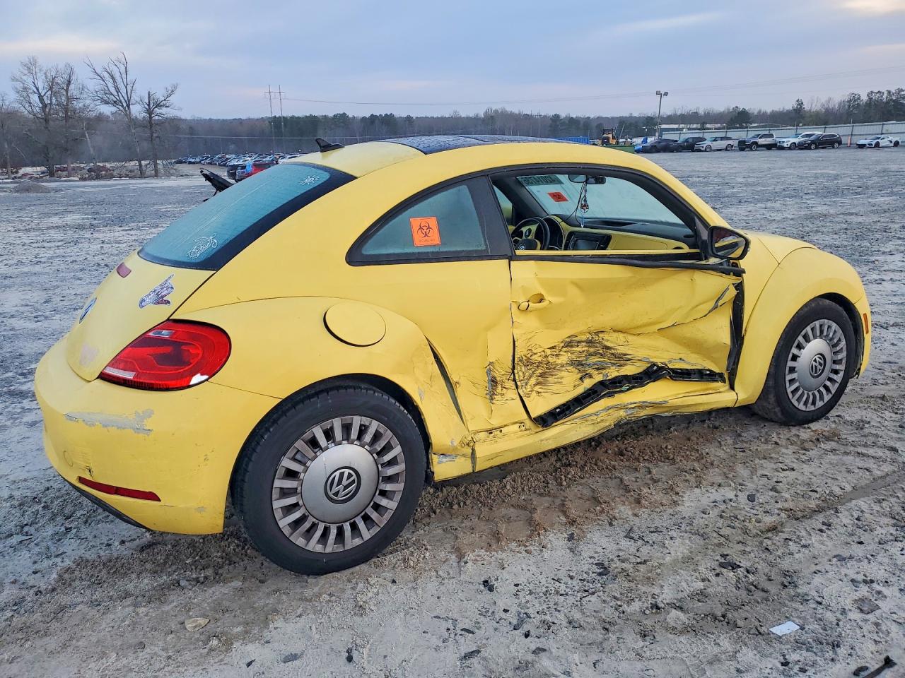2015 VOLKSWAGEN BEETLE 1.8T photo 5