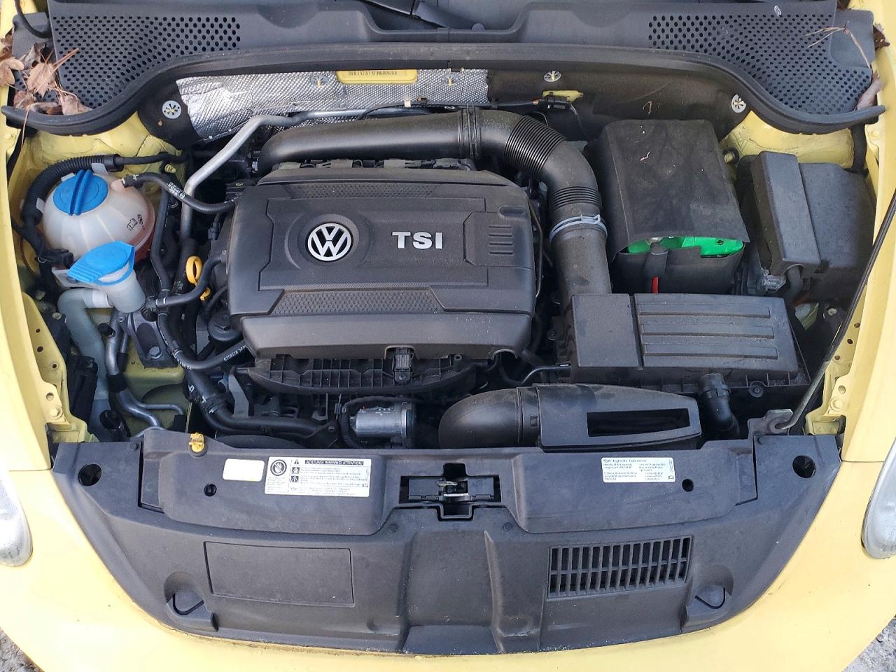 2015 VOLKSWAGEN BEETLE 1.8T photo 21