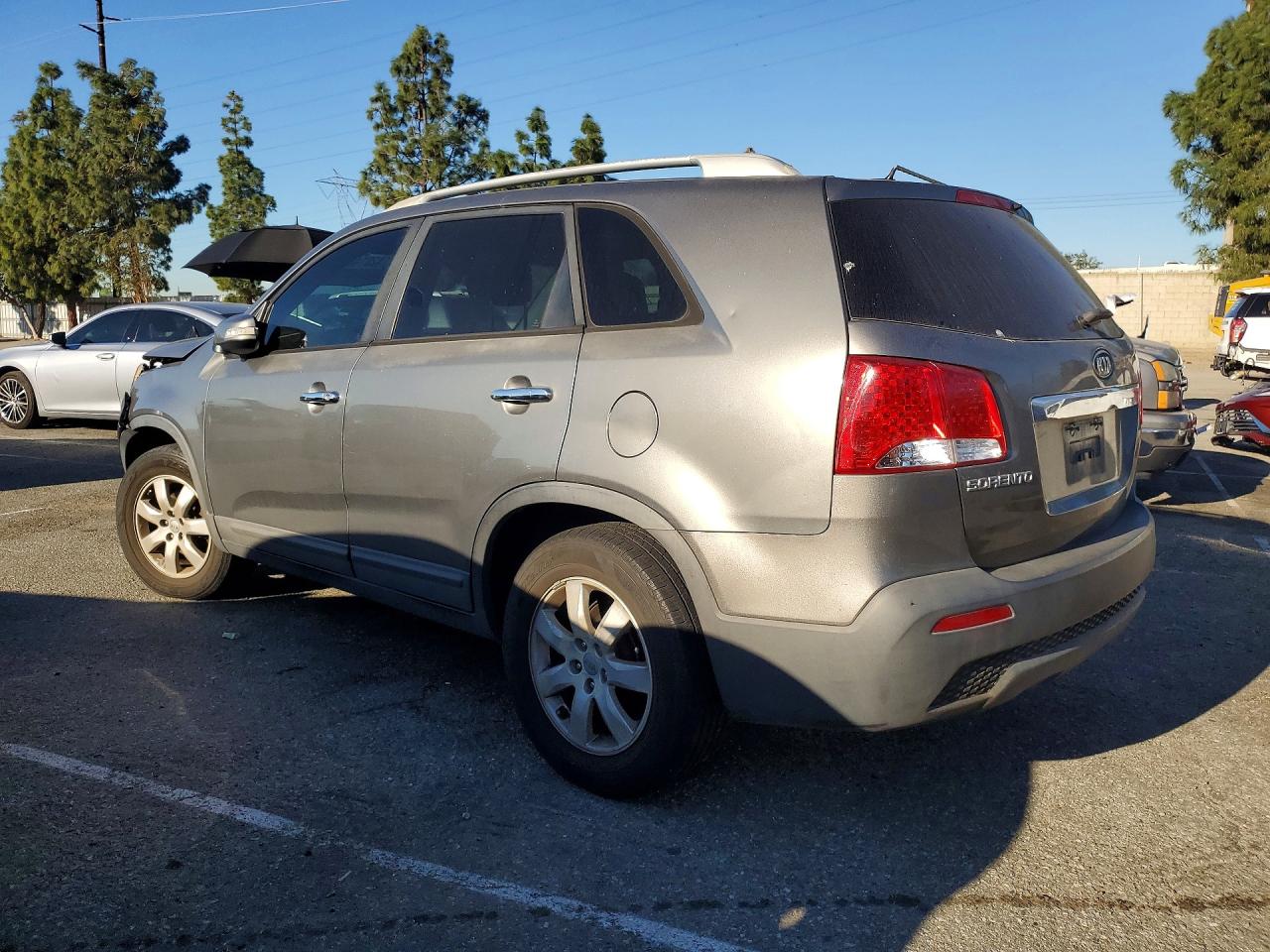 2012 KIA SORENTO LX photo 3