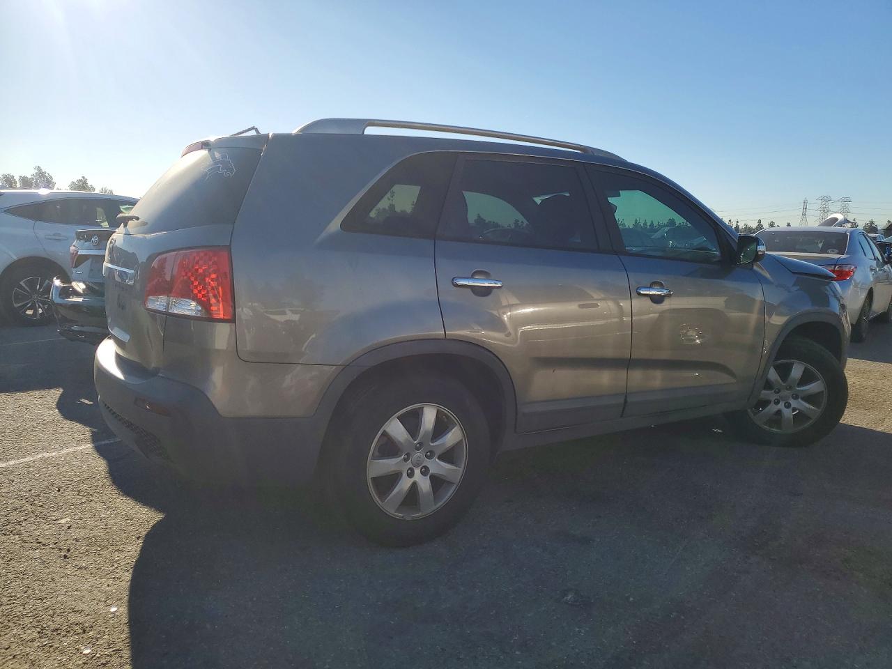 2012 KIA SORENTO LX photo 5