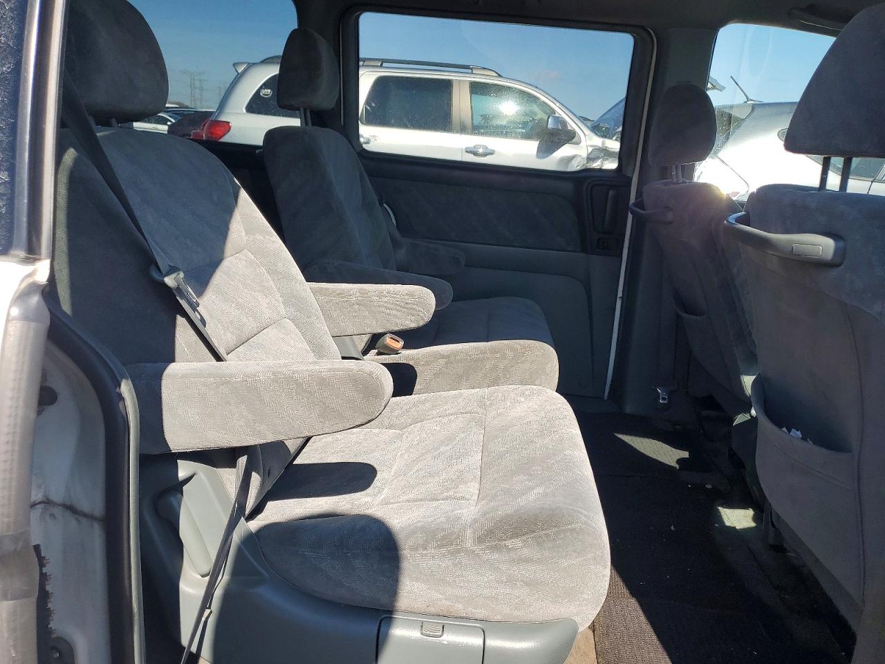 2004 HONDA ODYSSEY EX photo 11