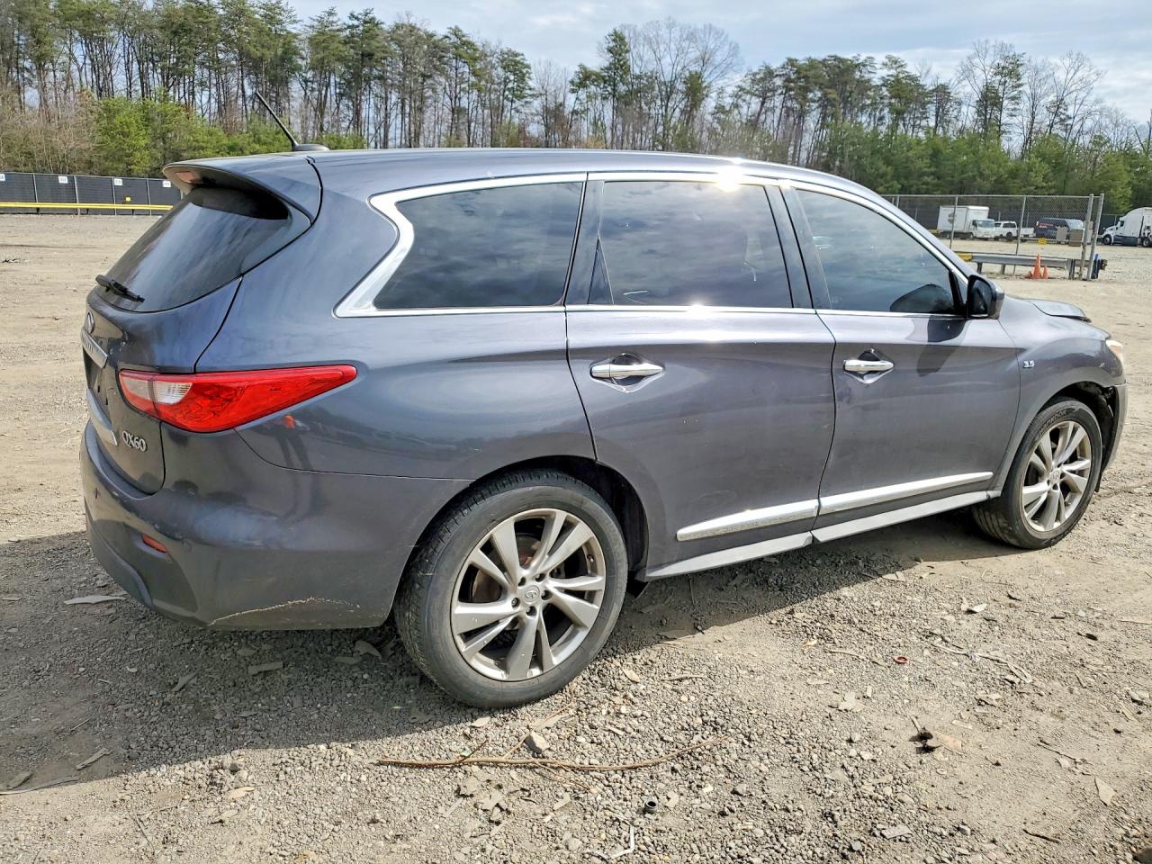 2014 INFINITI QX60 BASE photo 5