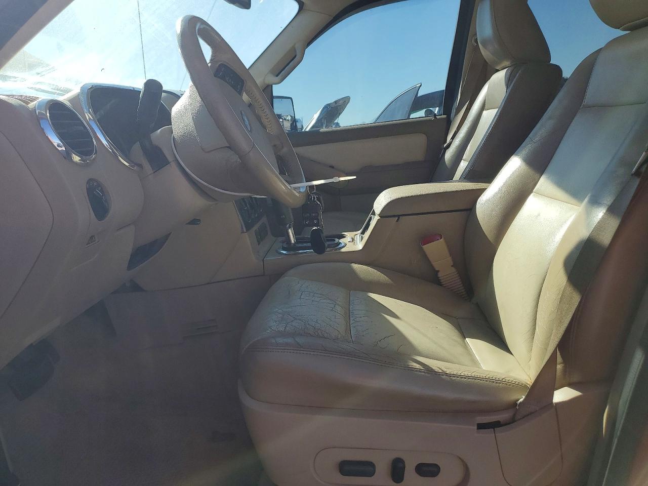 2010 FORD EXPLORER XLT photo 13