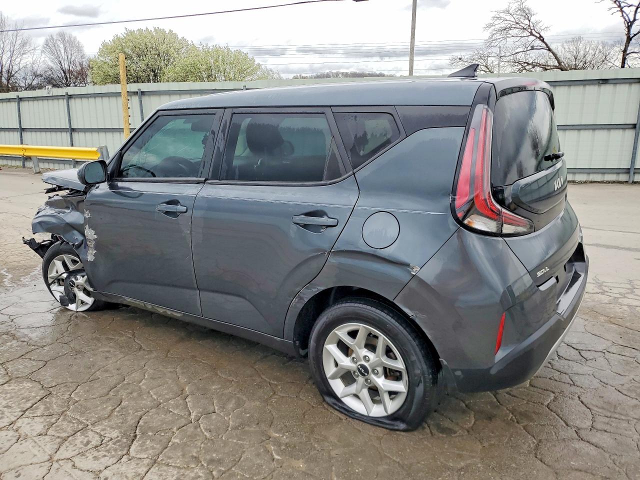 2024 KIA SOUL LX photo 3