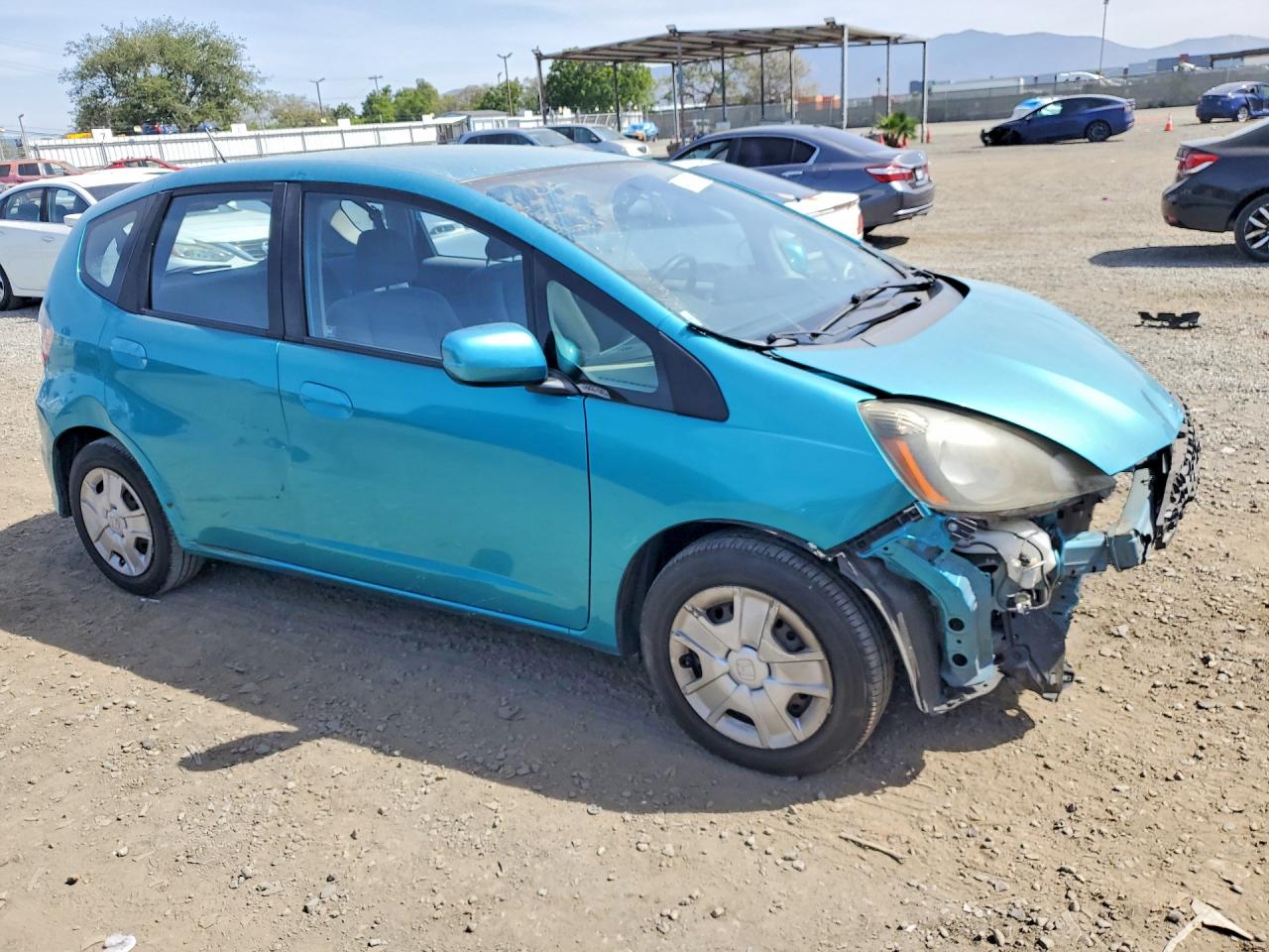 2013 HONDA FIT photo 4