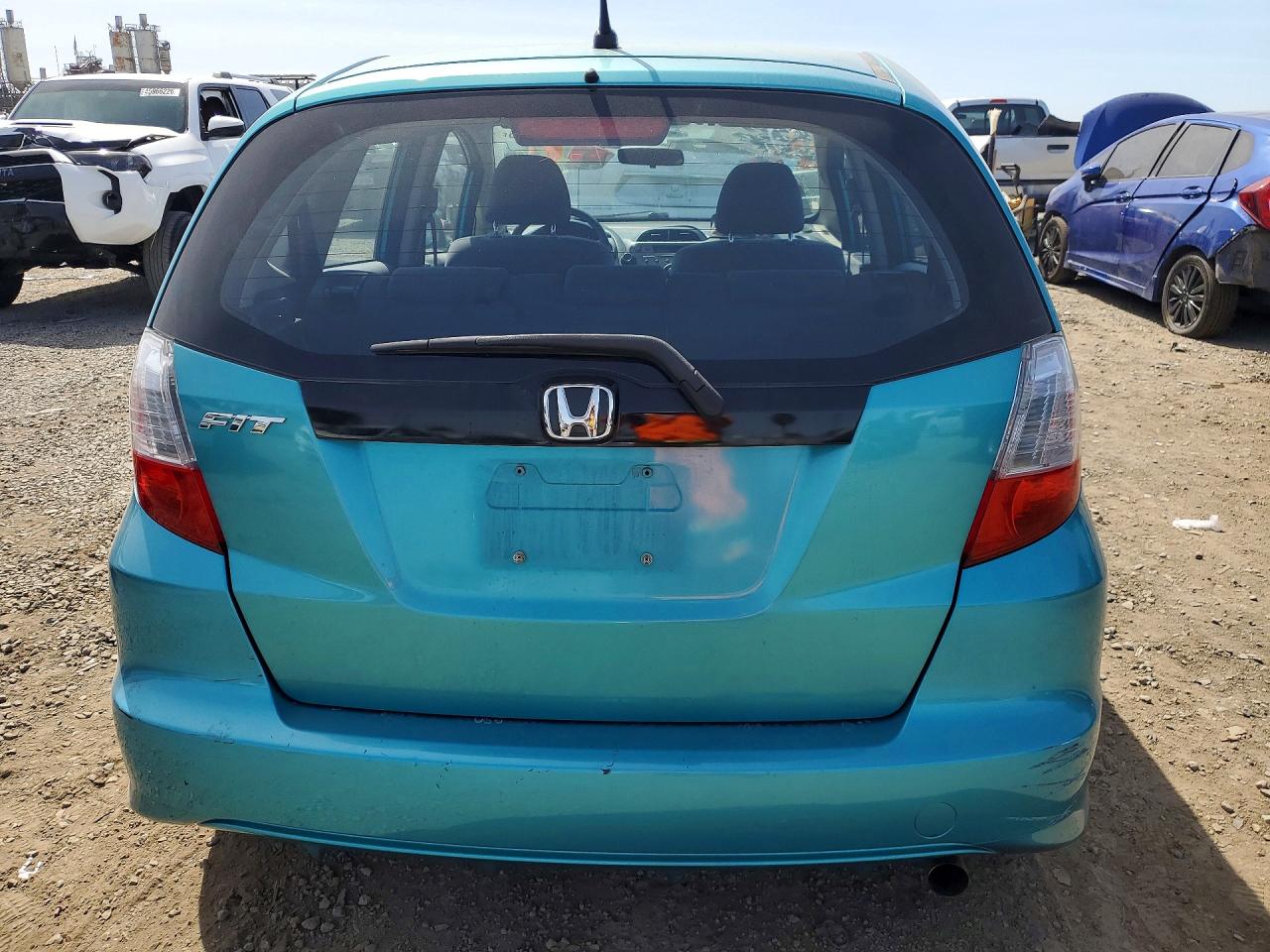 2013 HONDA FIT photo 6