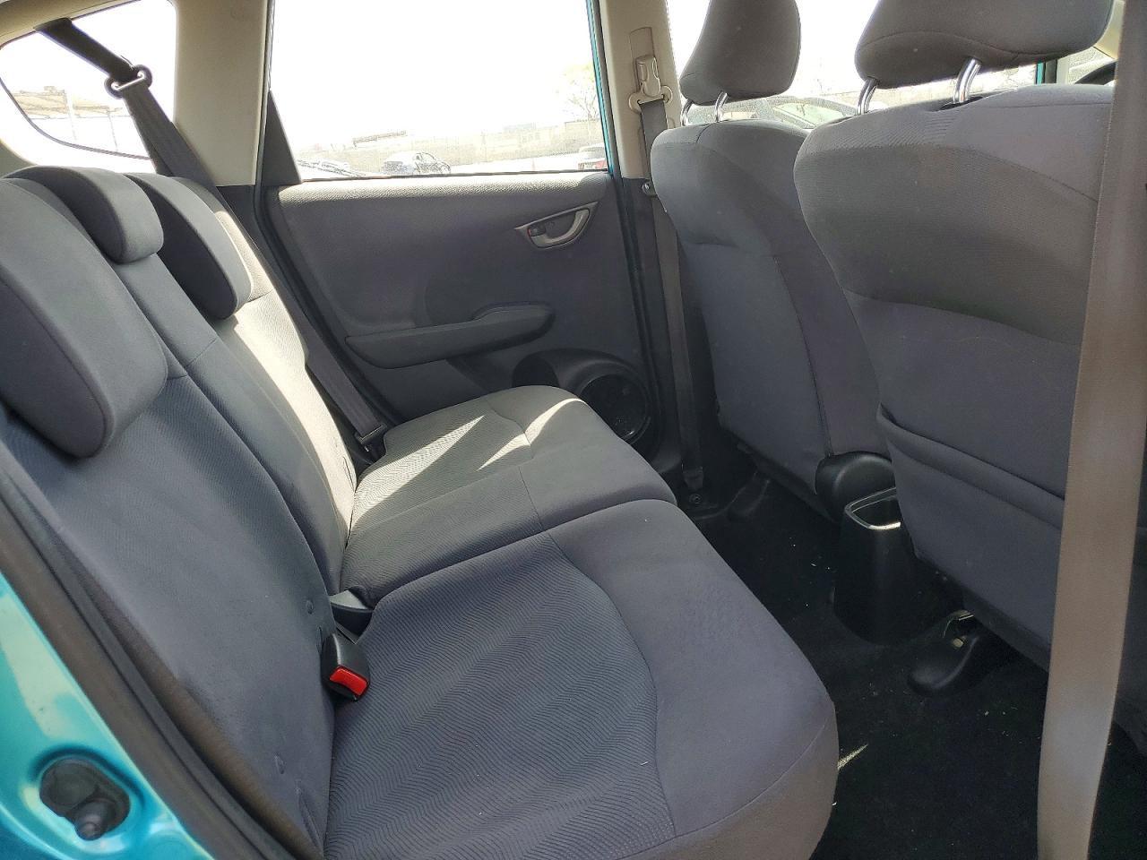 2013 HONDA FIT photo 10