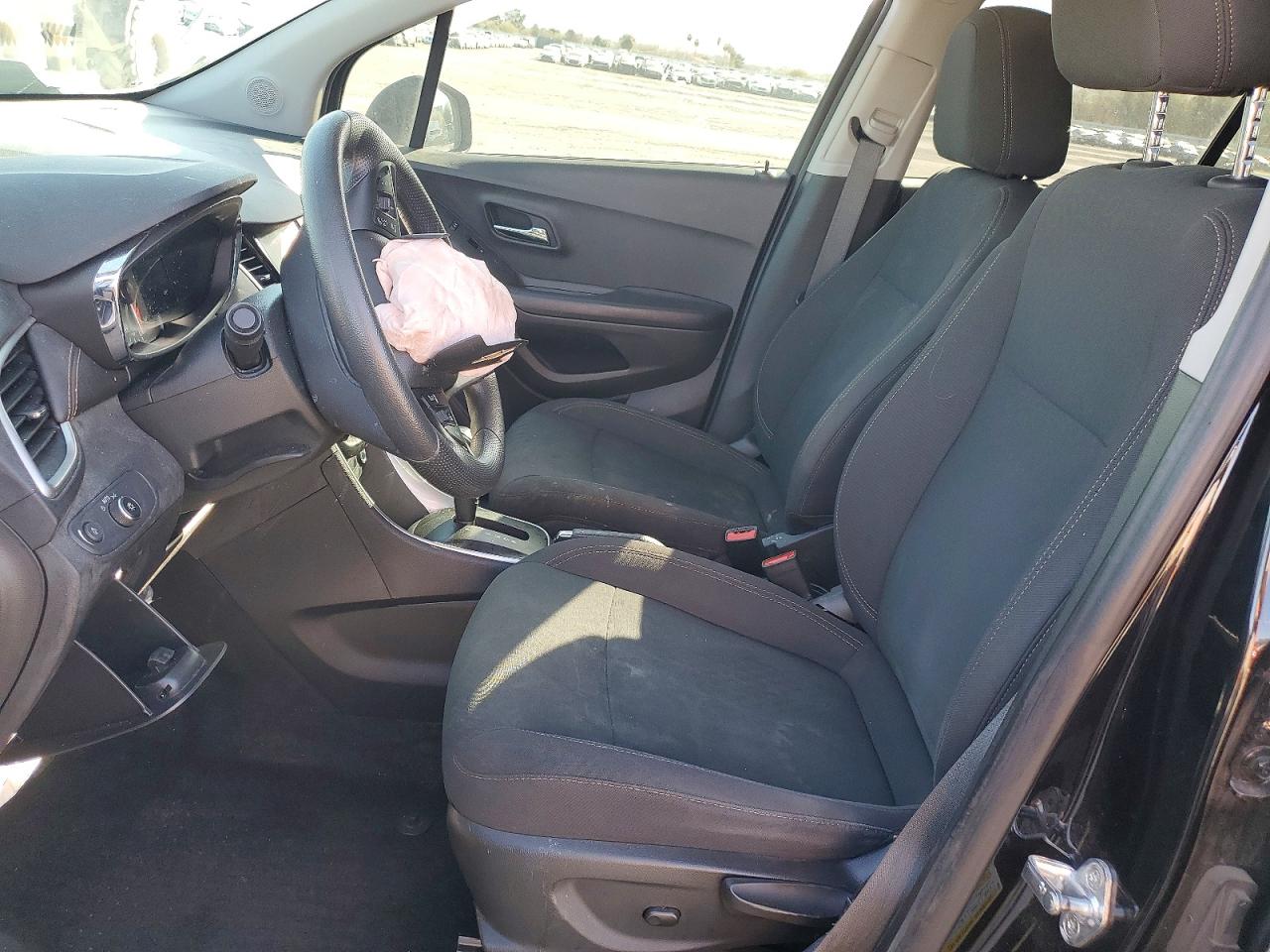 2022 CHEVROLET TRAX LS photo 7