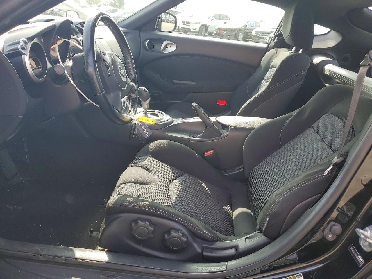 2015 NISSAN 370Z BASE photo 7