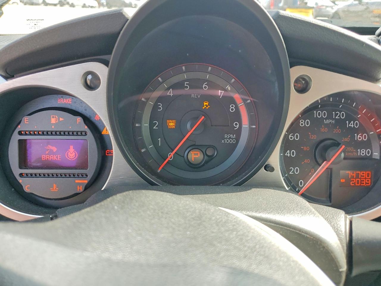 2015 NISSAN 370Z BASE photo 9
