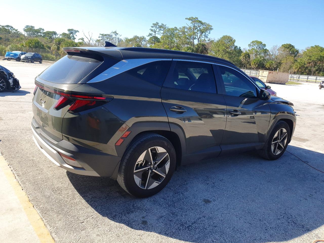 2025 HYUNDAI TUCSON SEL photo 3