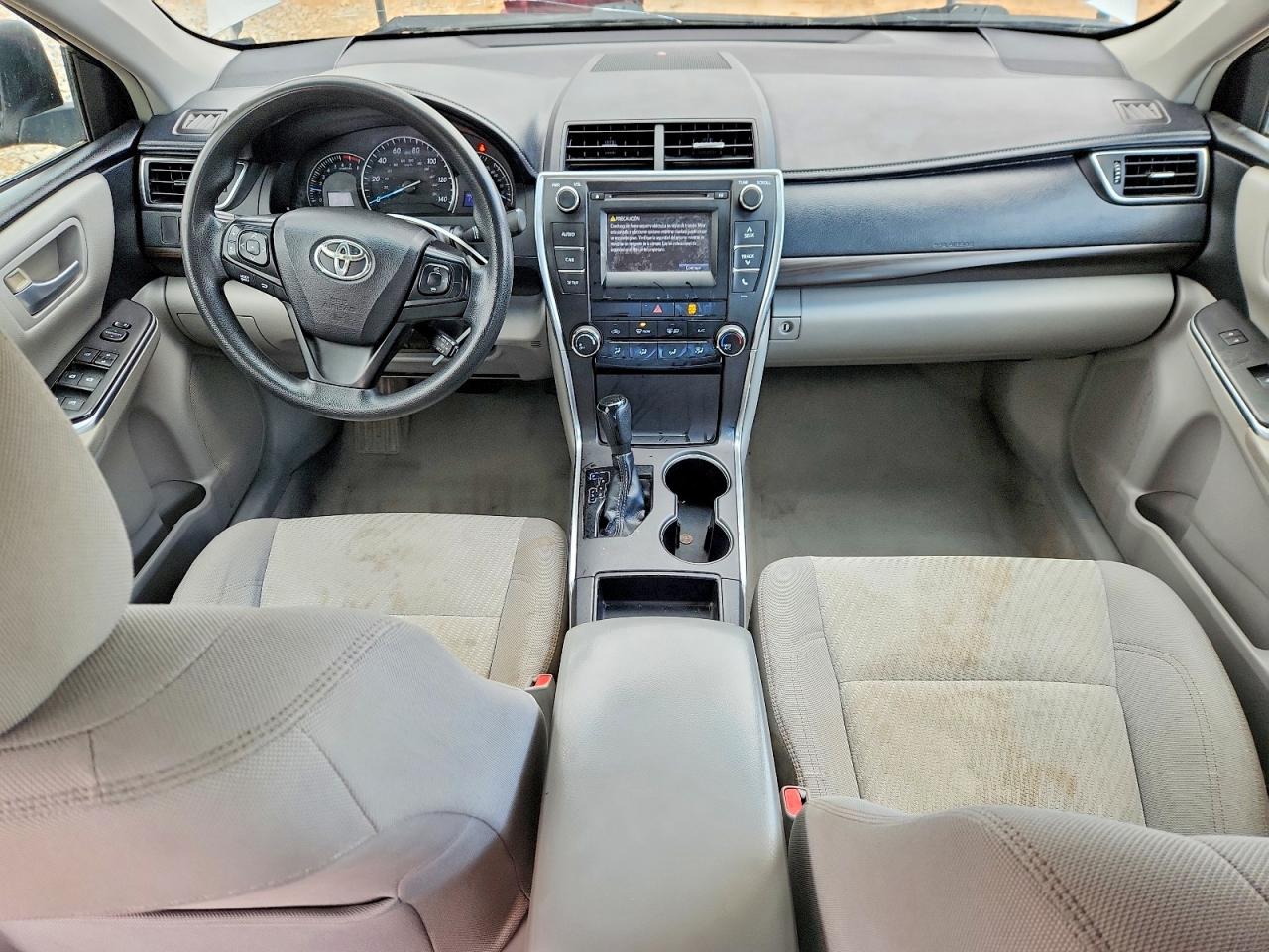 2015 TOYOTA CAMRY LE photo 15