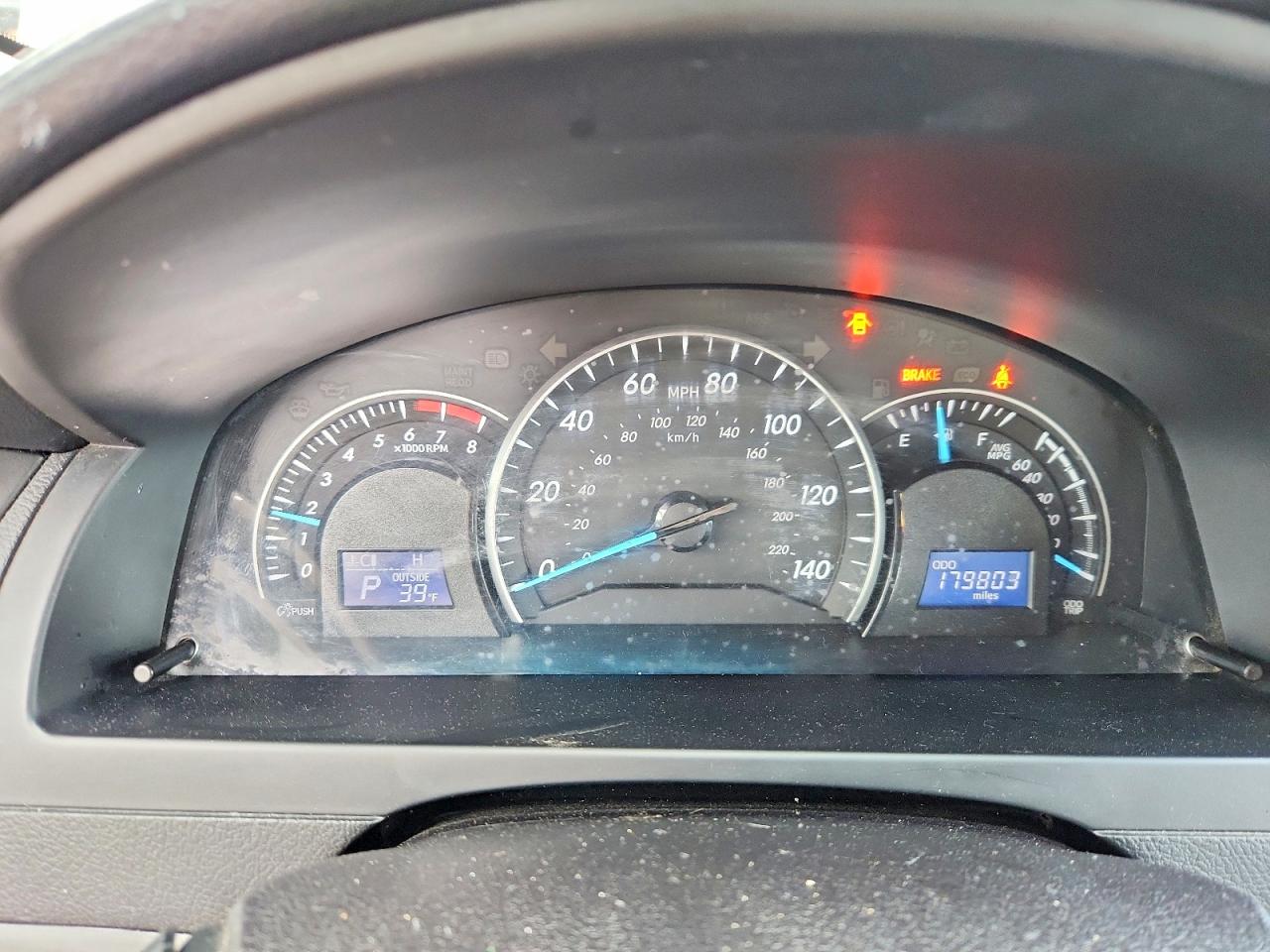 2015 TOYOTA CAMRY LE photo 17