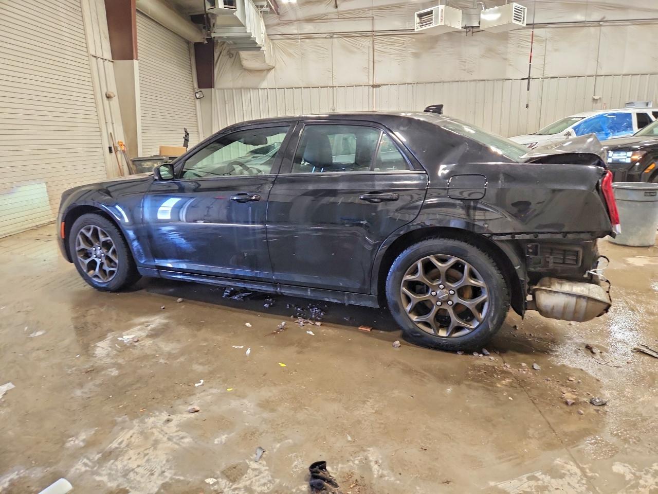 2016 CHRYSLER 300 S photo 3