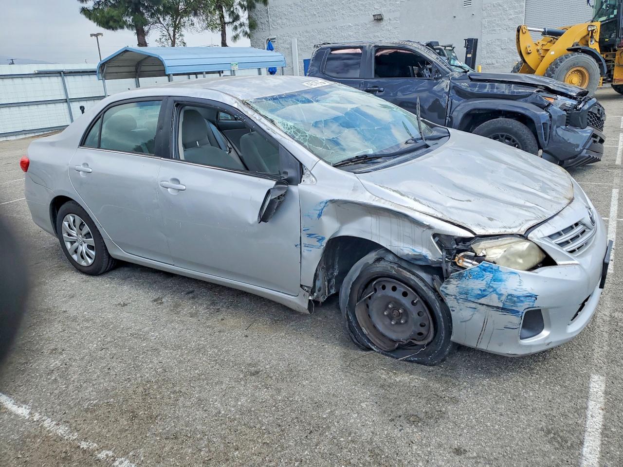 2013 TOYOTA COROLLA LE photo 7