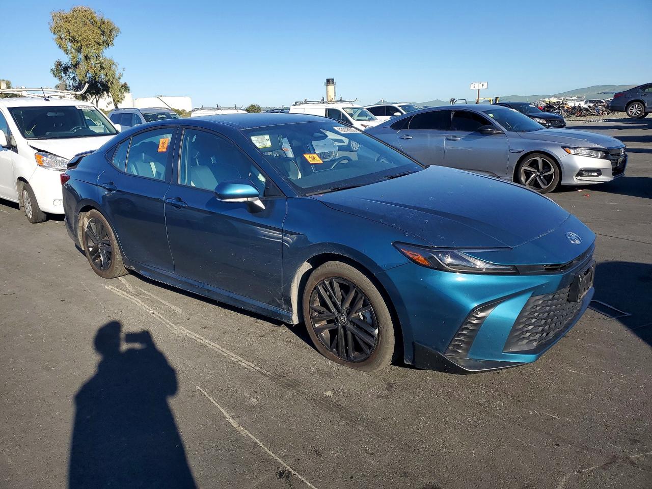 2025 TOYOTA CAMRY SE photo 10