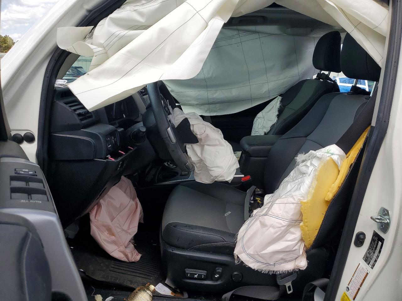 2022 TOYOTA 4RUNNER SR5 PREMIUM photo 7