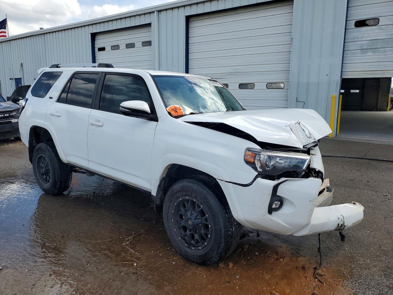 2022 TOYOTA 4RUNNER SR5 PREMIUM photo 4