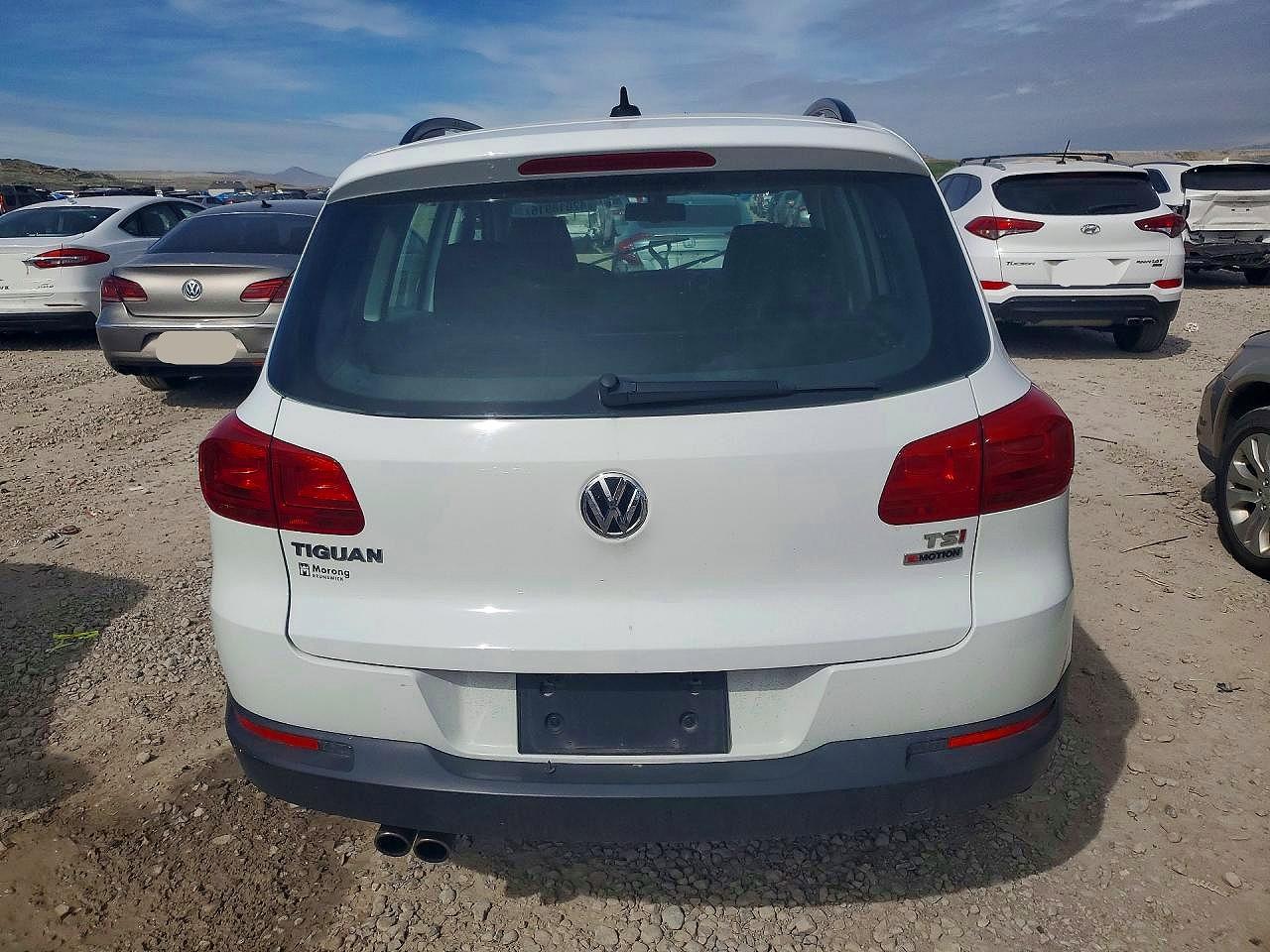 2017 VOLKSWAGEN TIGUAN S photo 11