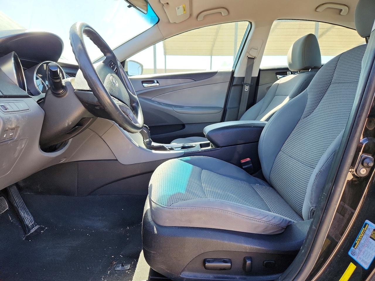 2011 HYUNDAI SONATA GLS photo 13