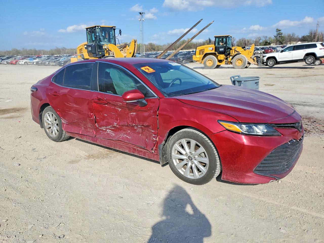 2020 TOYOTA CAMRY LE photo 10