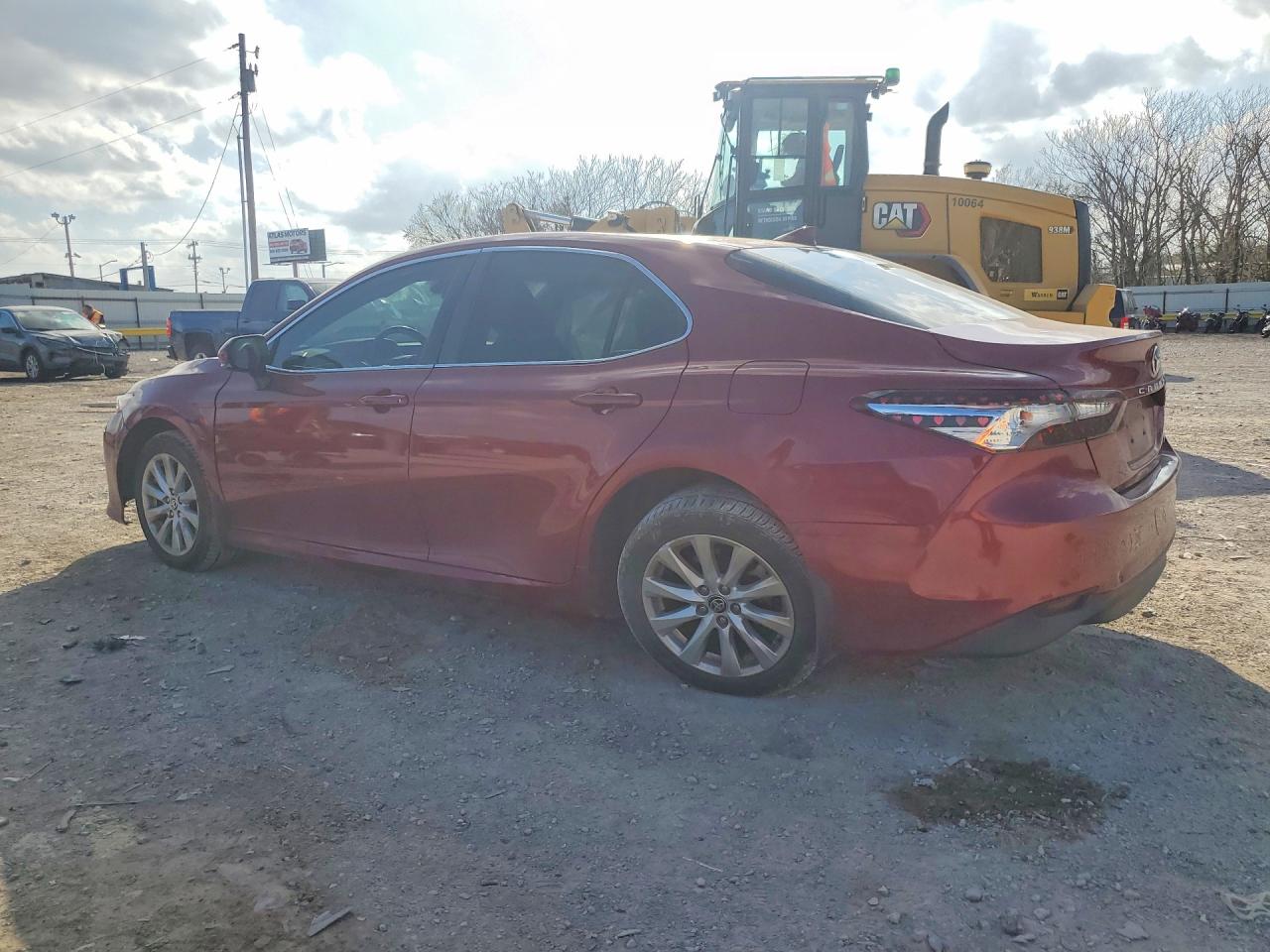 2020 TOYOTA CAMRY LE photo 4