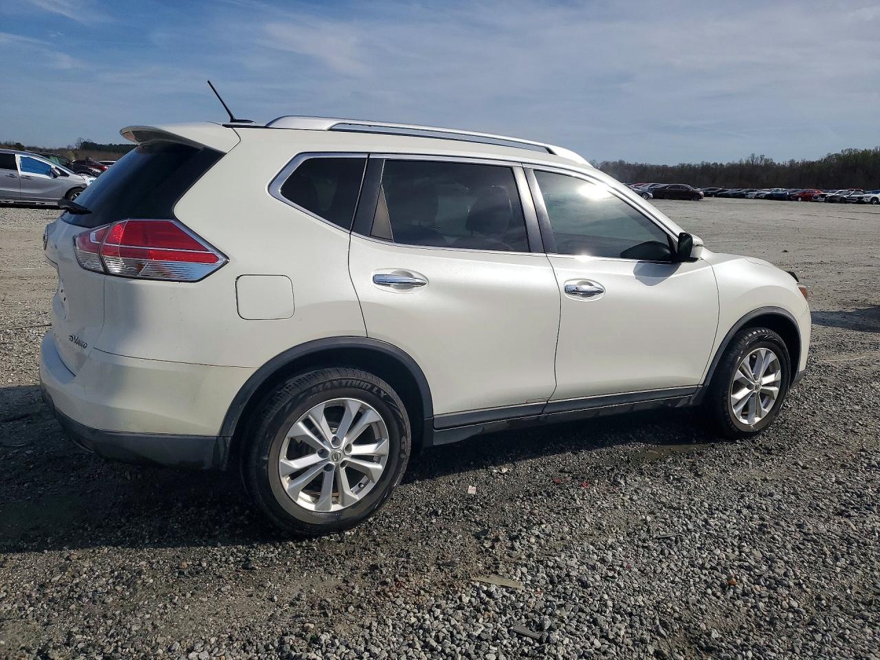 2016 NISSAN ROGUE SV photo 3