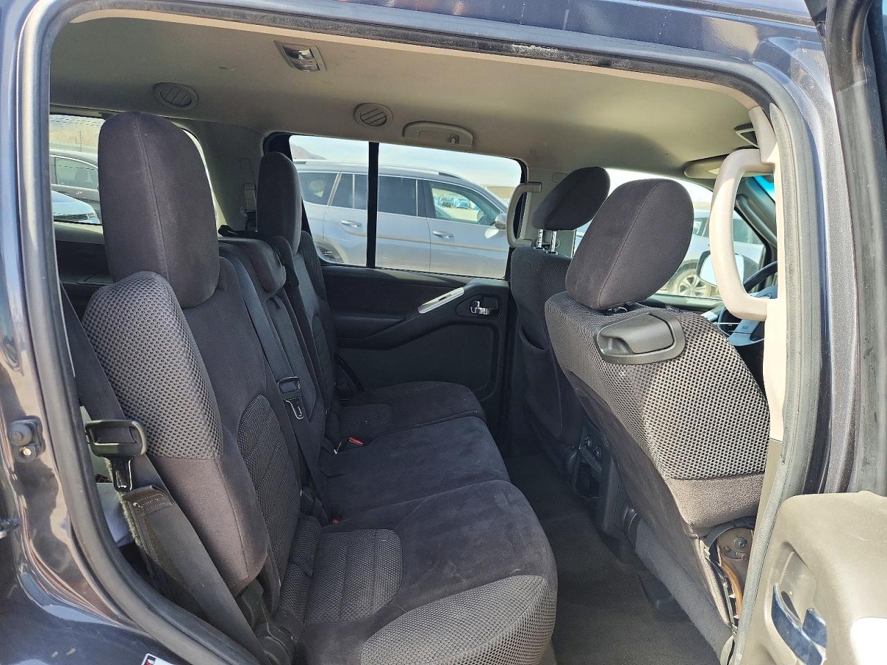2012 NISSAN PATHFINDER S photo 10