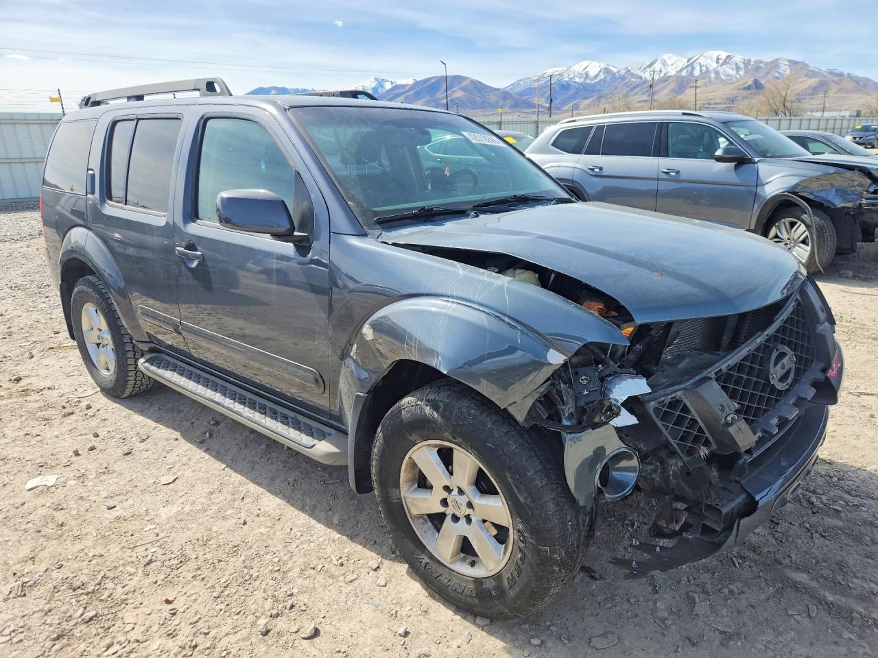2012 NISSAN PATHFINDER S photo 4