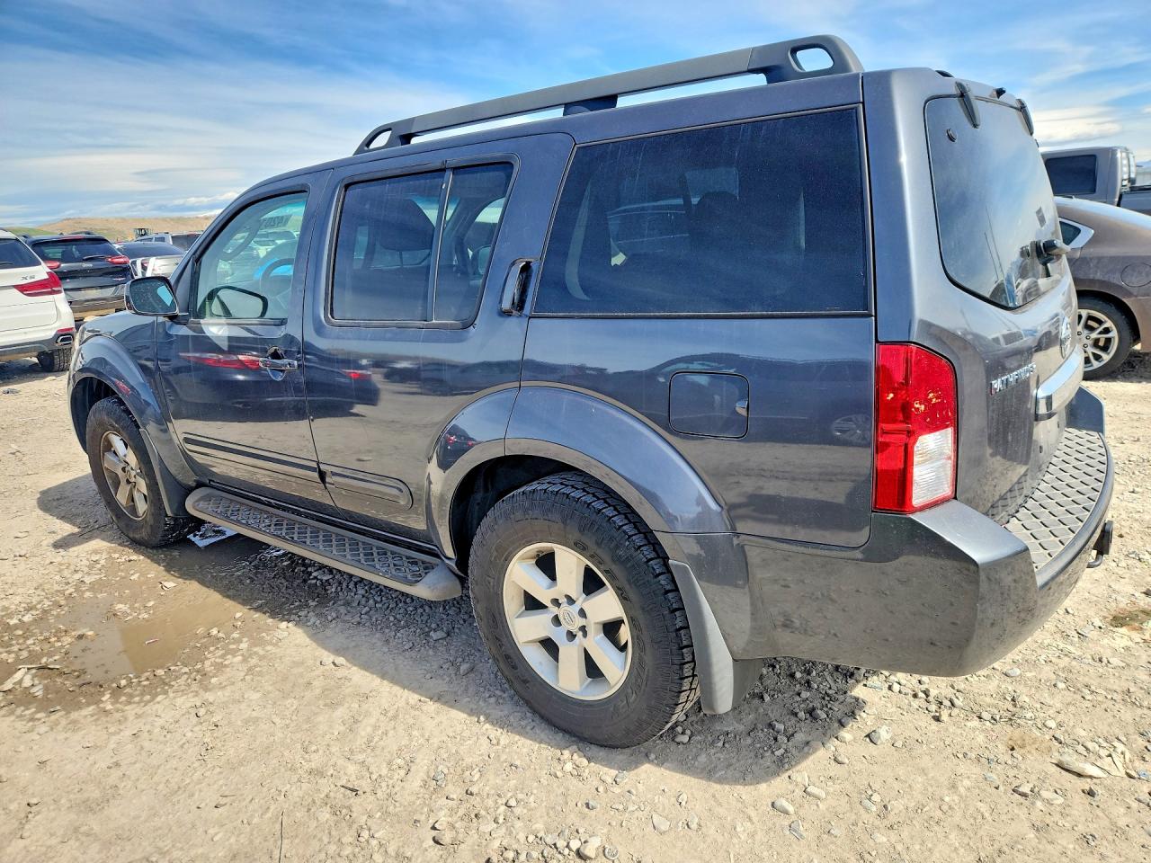 2012 NISSAN PATHFINDER S photo 2