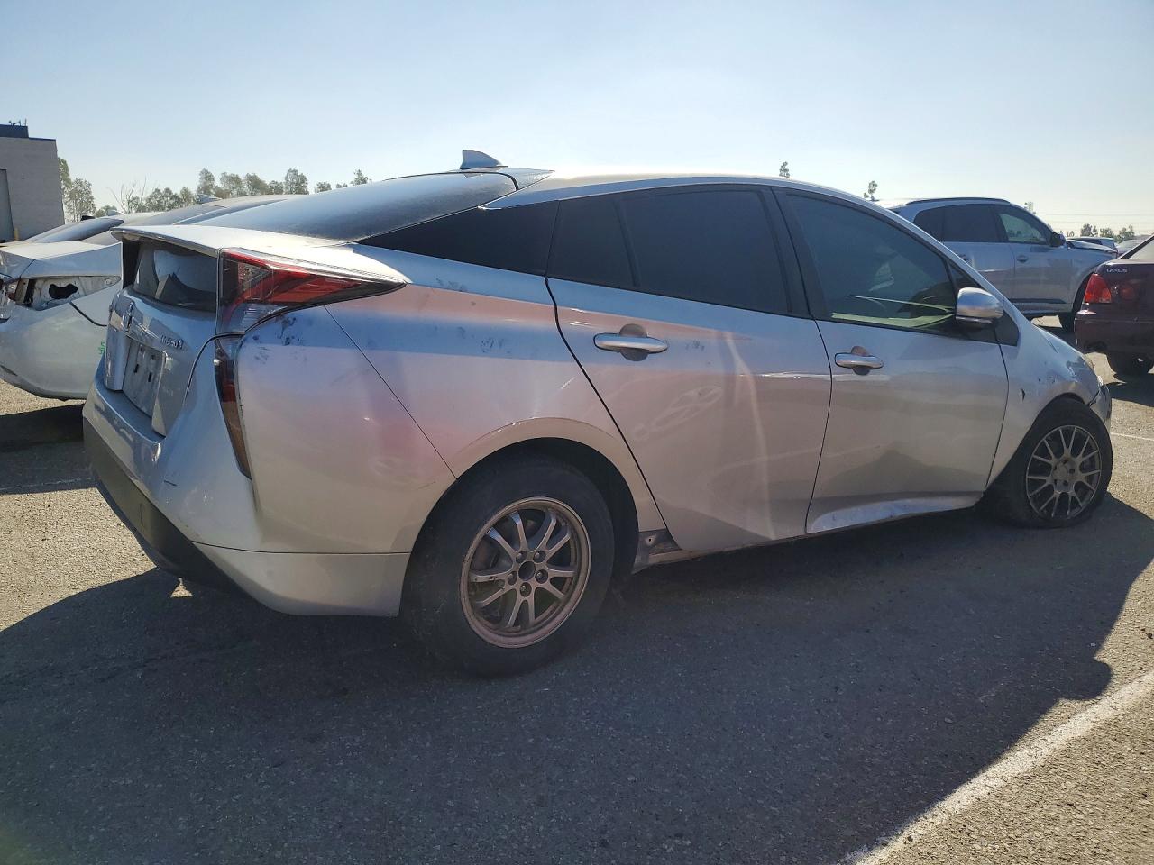 2017 TOYOTA PRIUS ONE photo 3