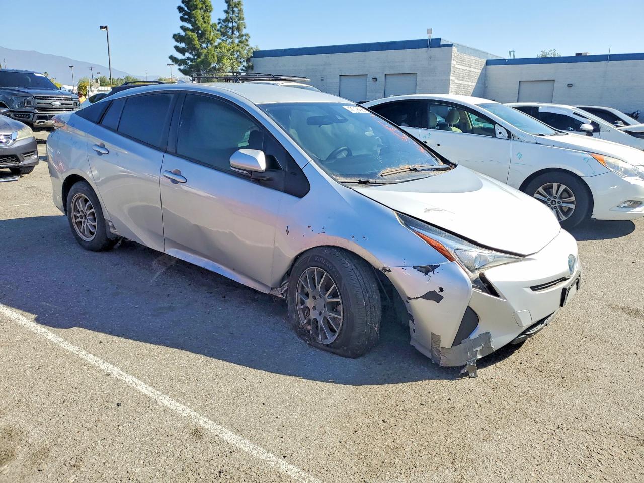 2017 TOYOTA PRIUS ONE photo 4