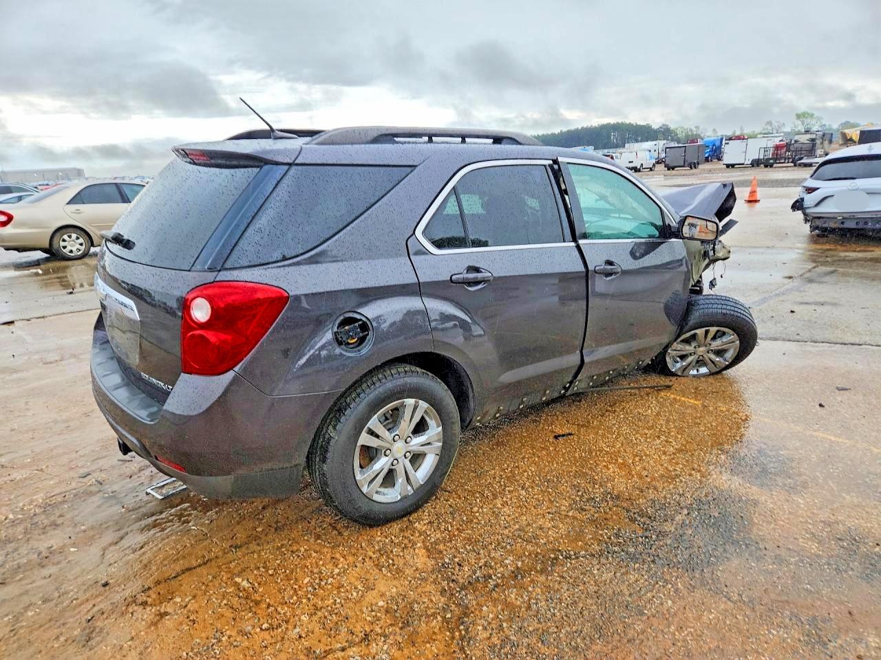 2013 CHEVROLET EQUINOX LT photo 5