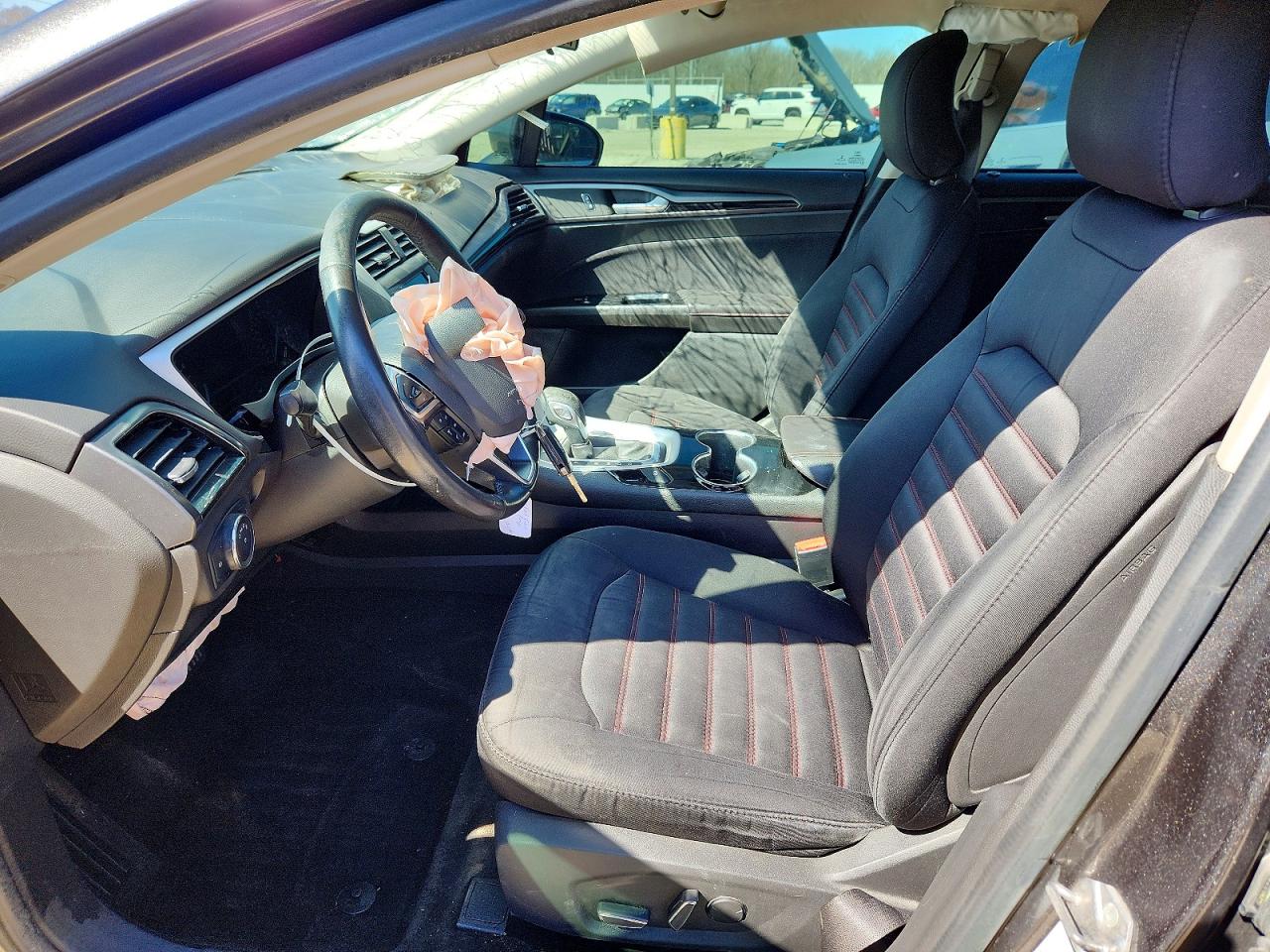2015 FORD FUSION SE photo 19