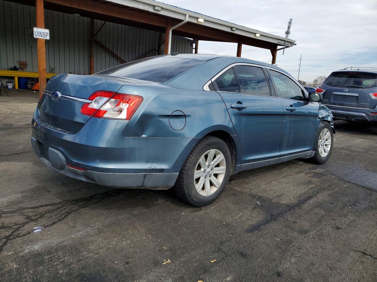 2010 FORD TAURUS SE photo 5