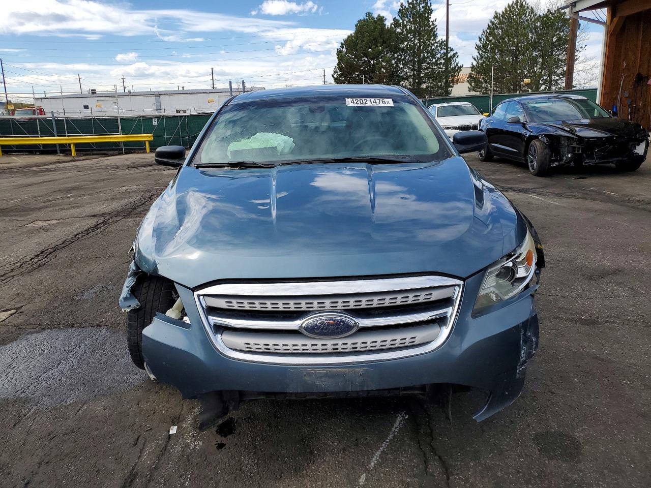 2010 FORD TAURUS SE photo 9