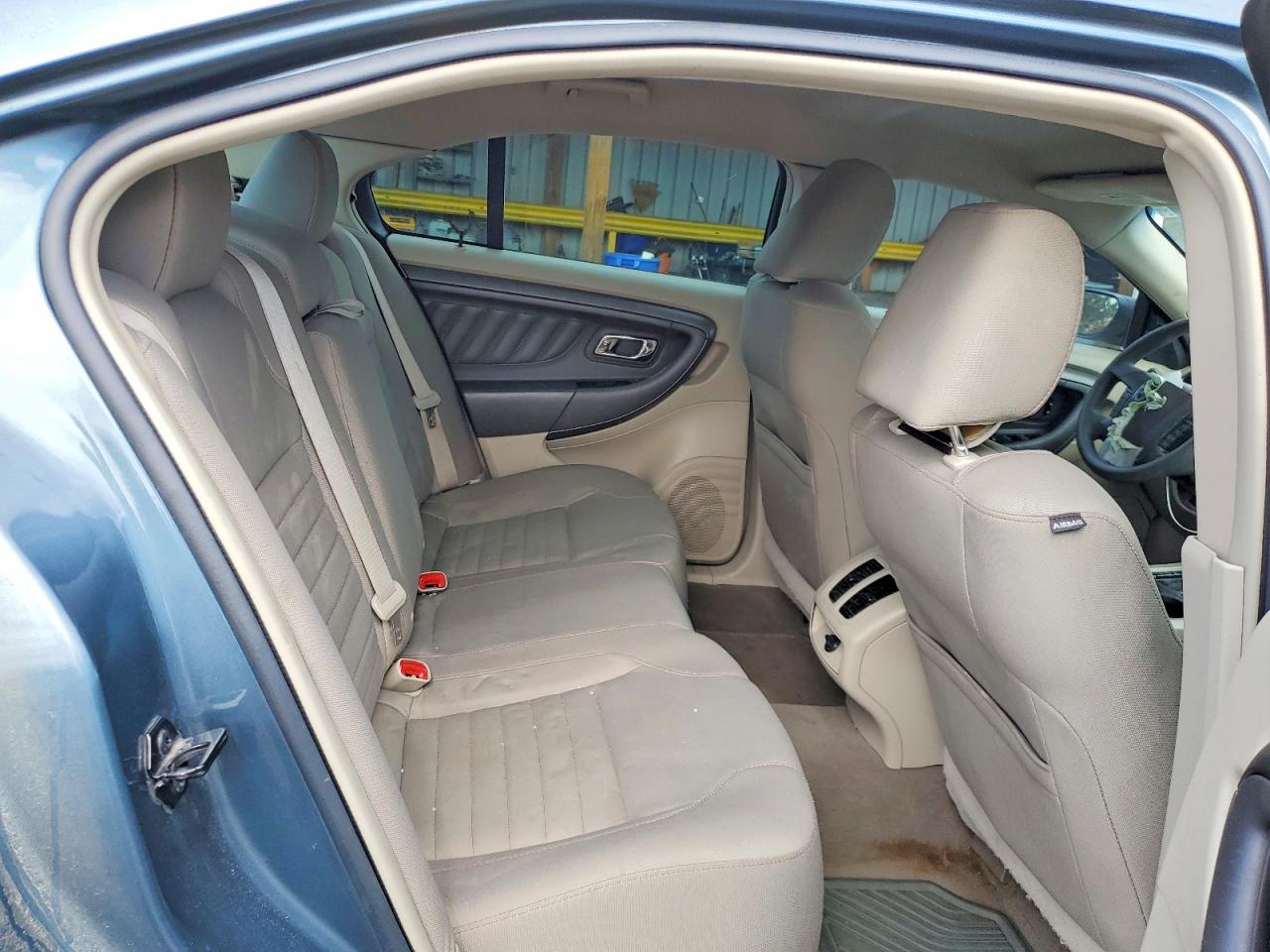 2010 FORD TAURUS SE photo 19