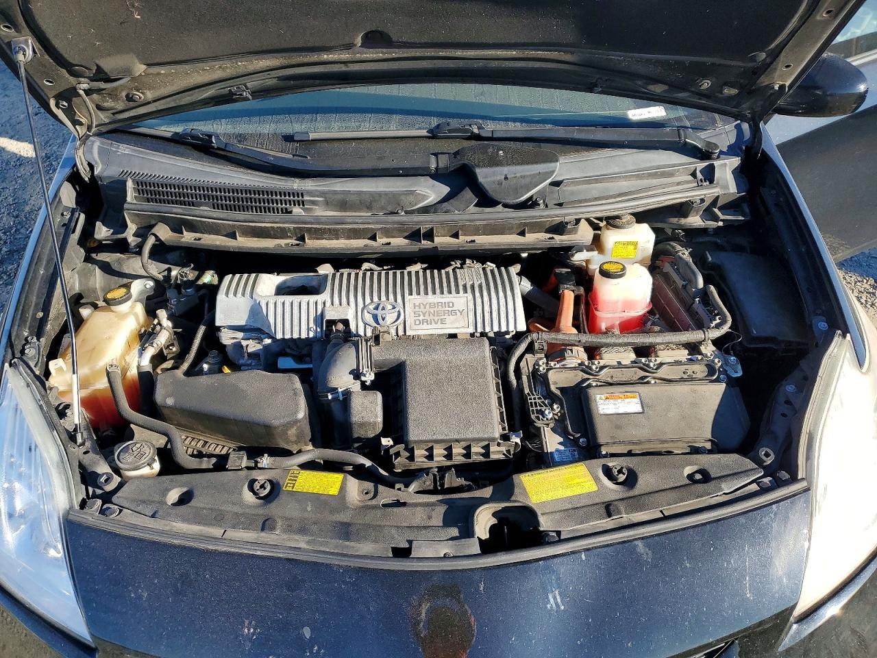 2013 TOYOTA PRIUS FOUR photo 21