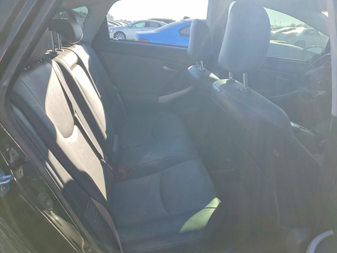 2013 TOYOTA PRIUS FOUR photo 19