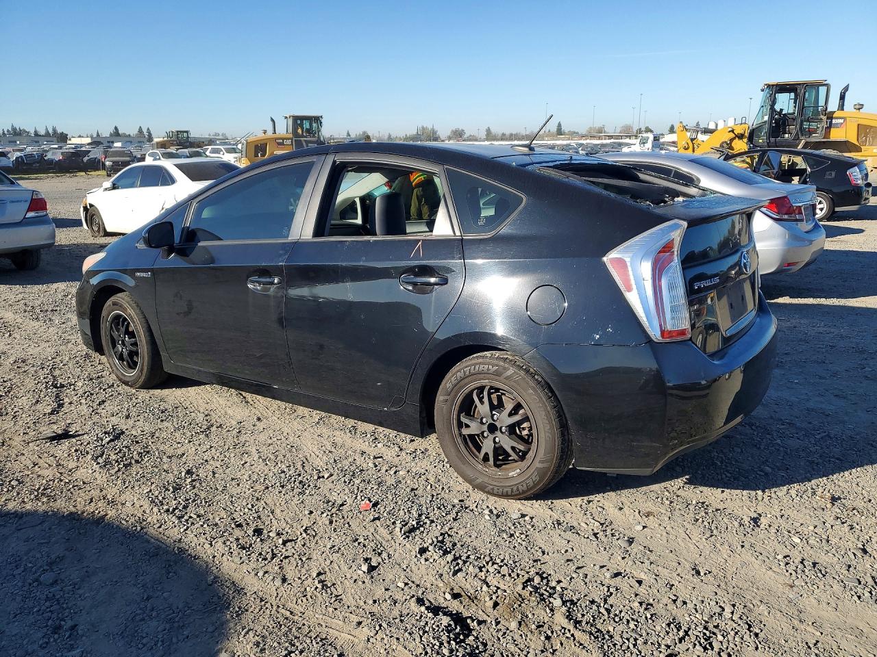 2013 TOYOTA PRIUS FOUR photo 3