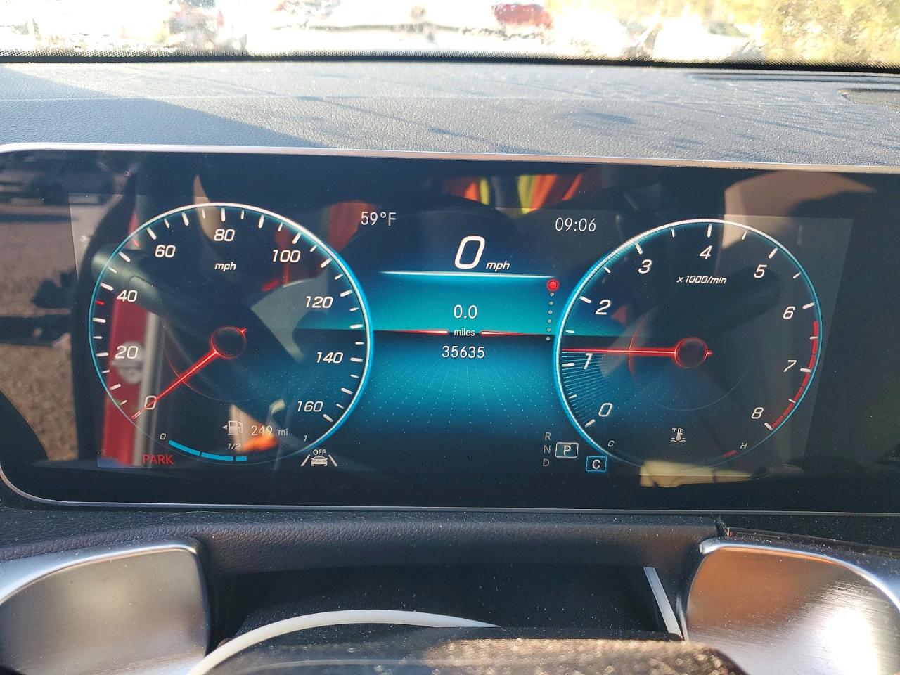 2021 MERCEDES-BENZ GLB 250 photo 25